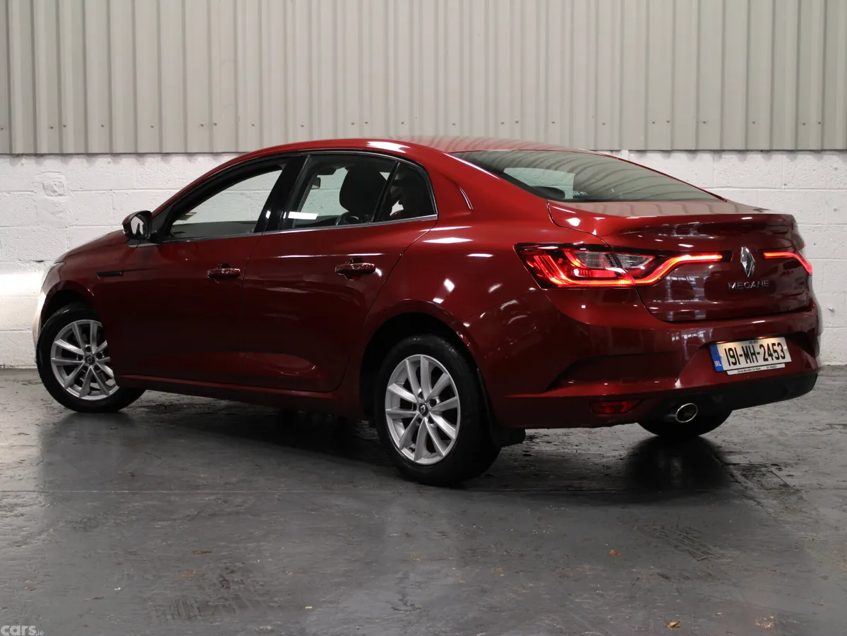 Renault Megane Saloon, Petrol, 2019, Red