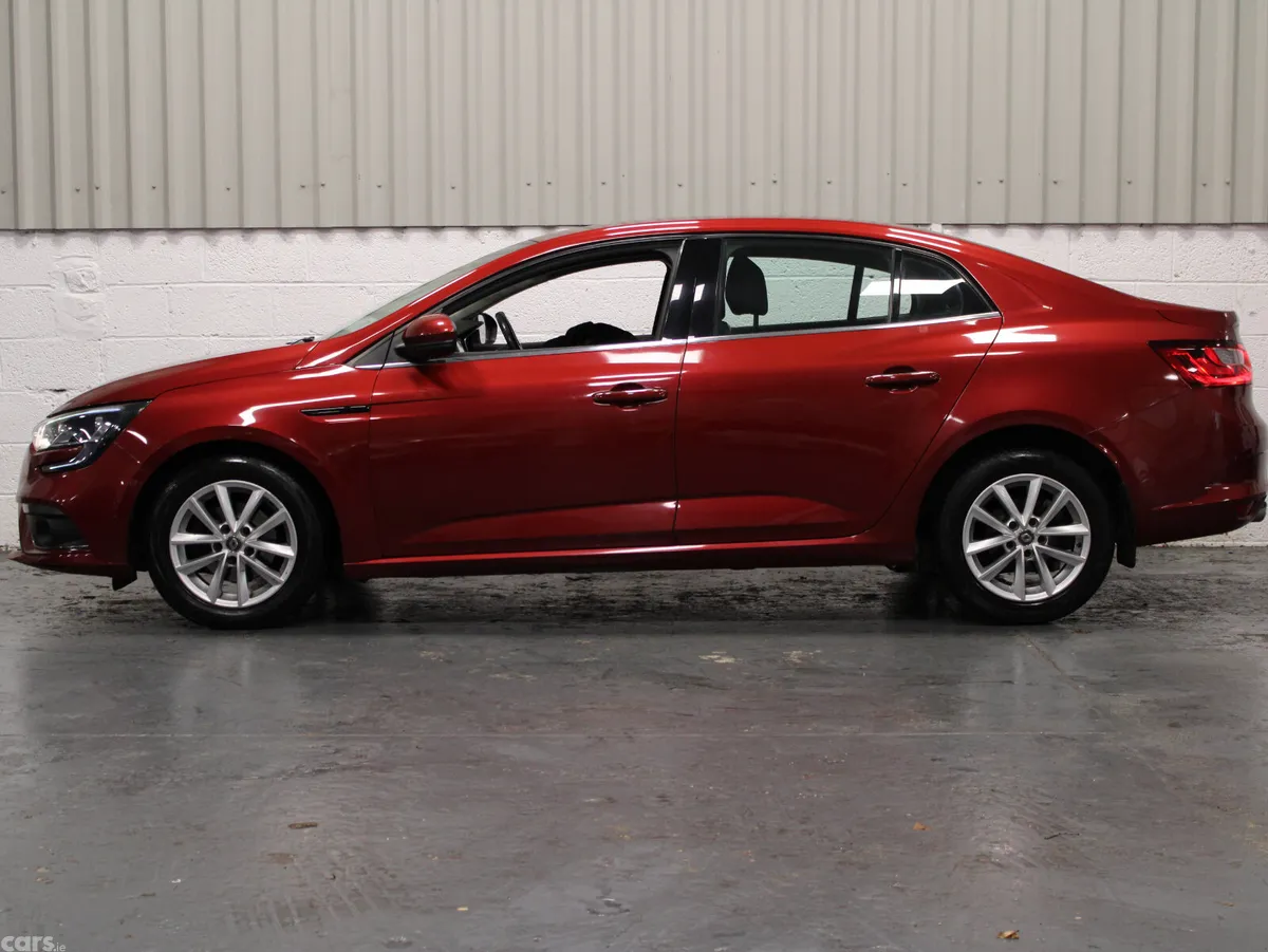 Renault Megane Saloon, Petrol, 2019, Red