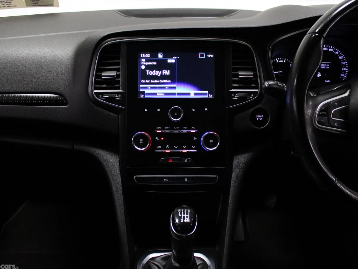 Renault Megane Saloon, Petrol, 2019, Red