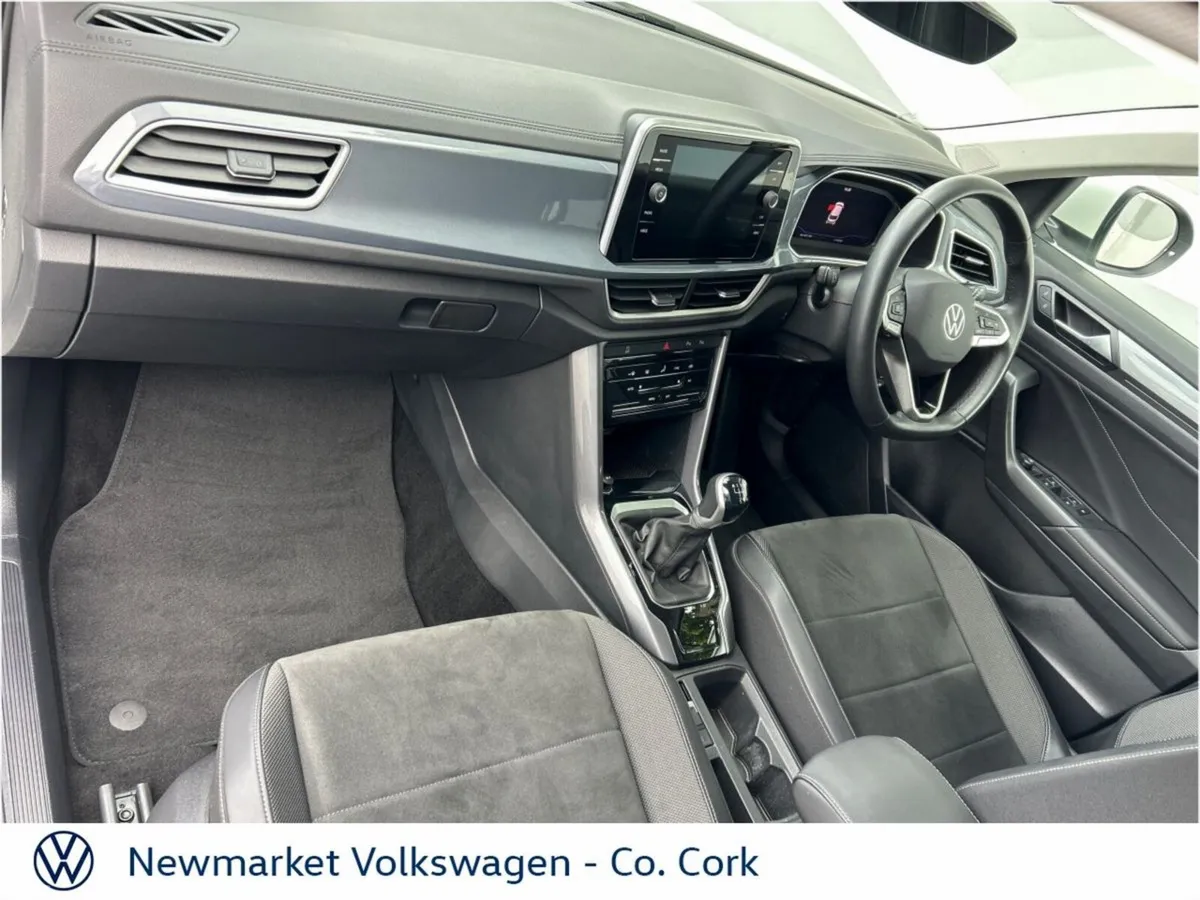 Volkswagen T-Roc SUV, Diesel, 2023, White