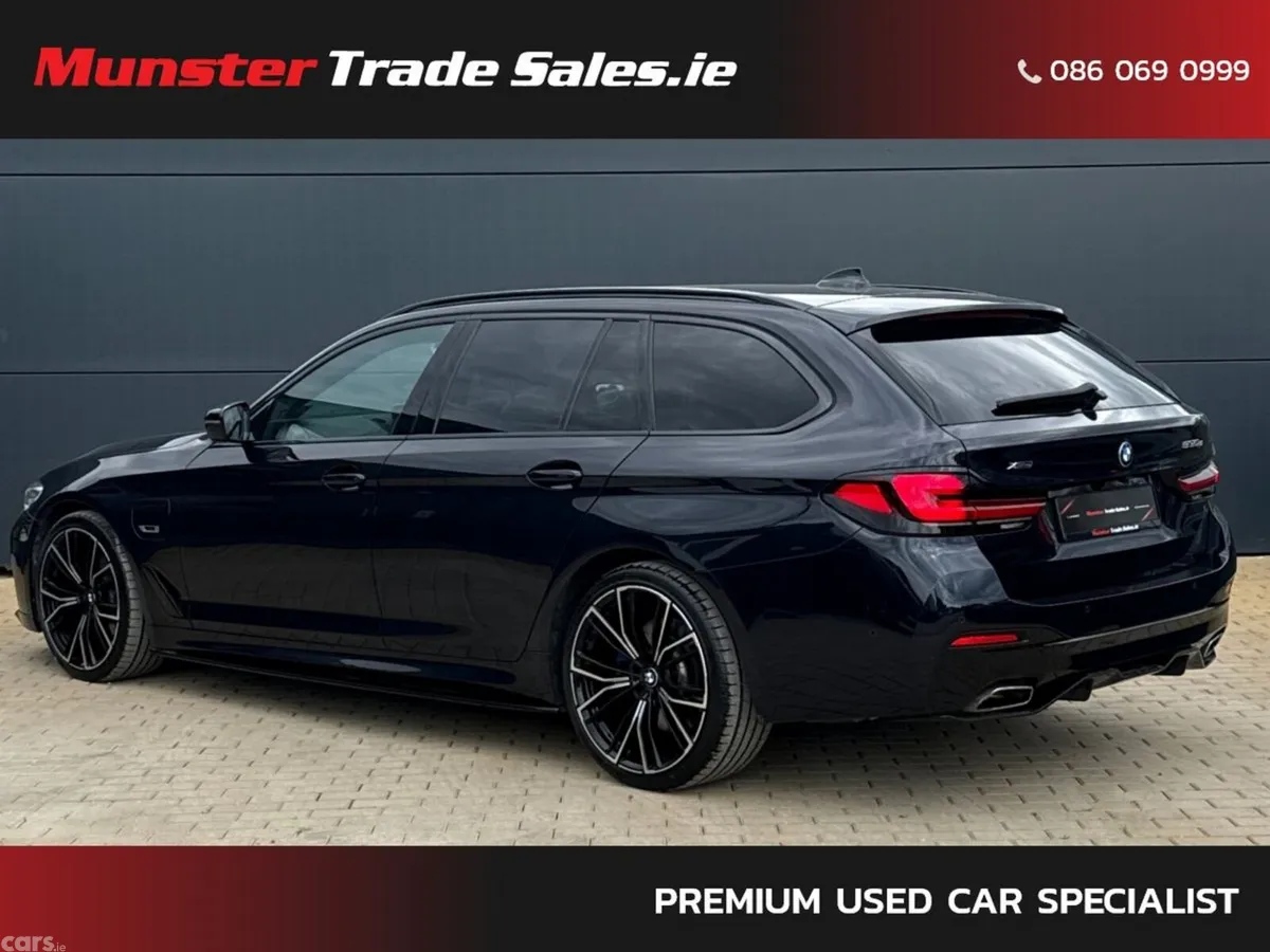 BMW 5-Series Estate, Petrol Plug-in Hybrid, 2023, Black