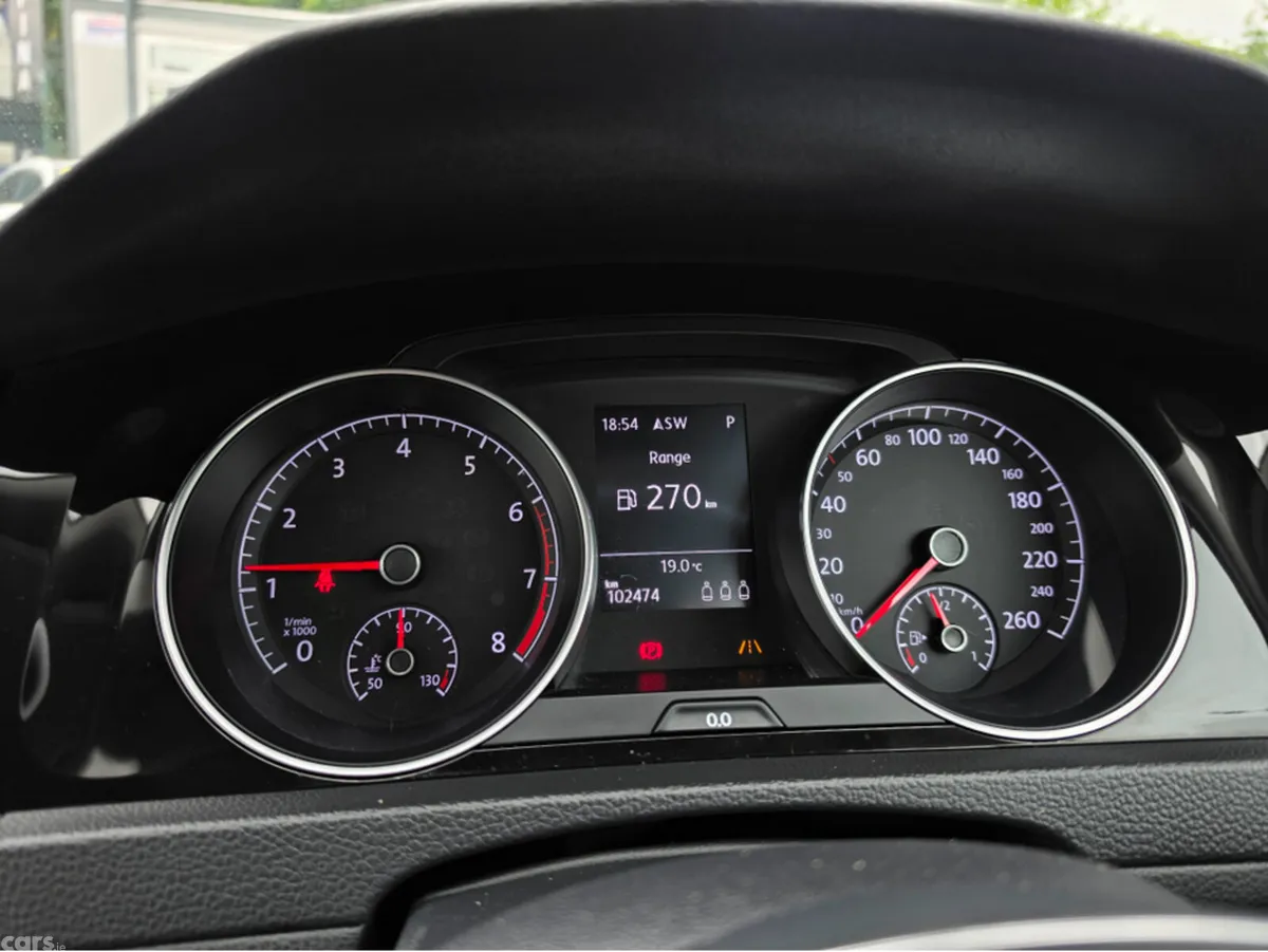Volkswagen Golf Hatchback, Petrol, 2015, Silver