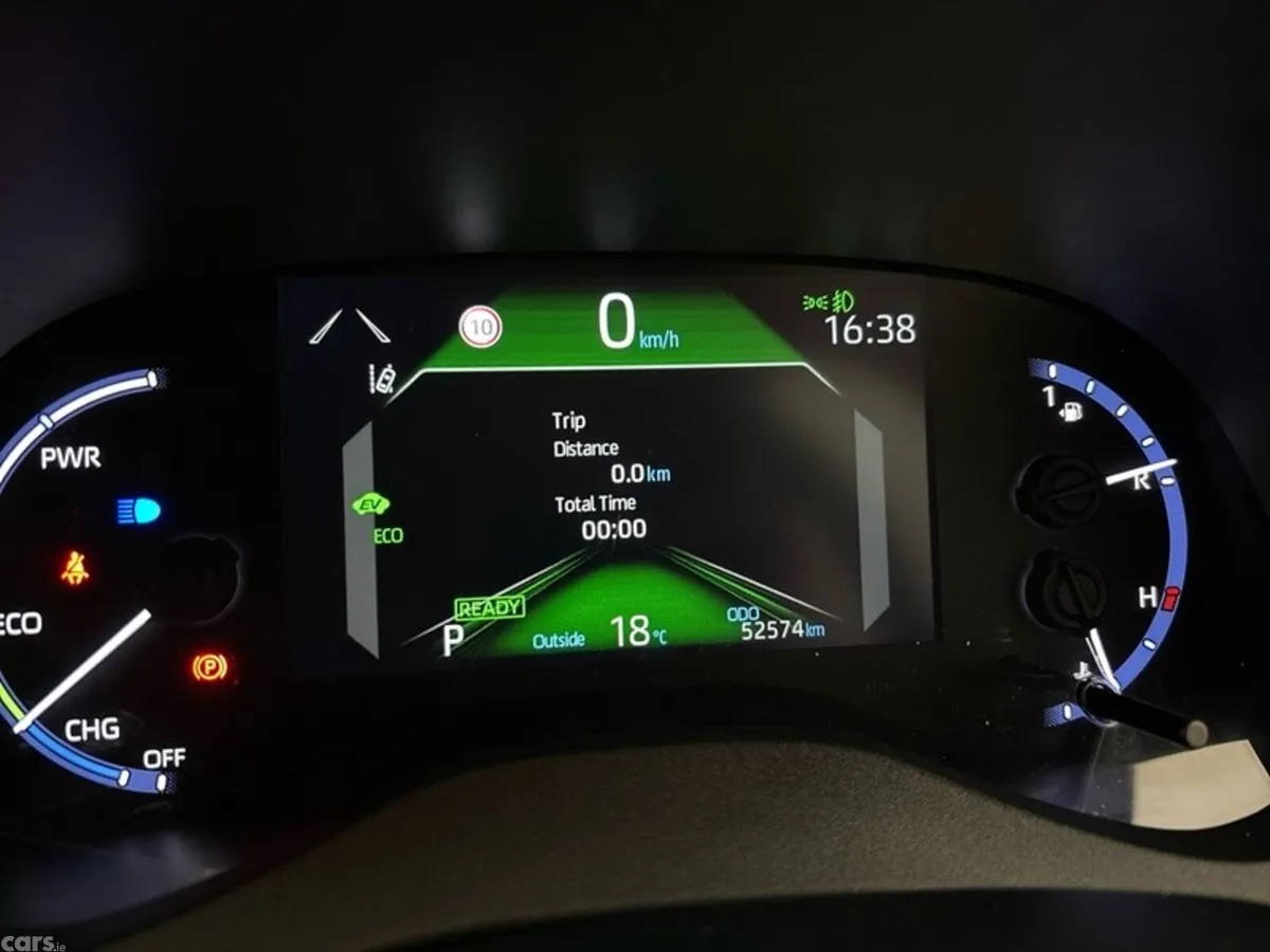 Toyota Yaris Cross Hatchback, Petrol Hybrid, 2023, White