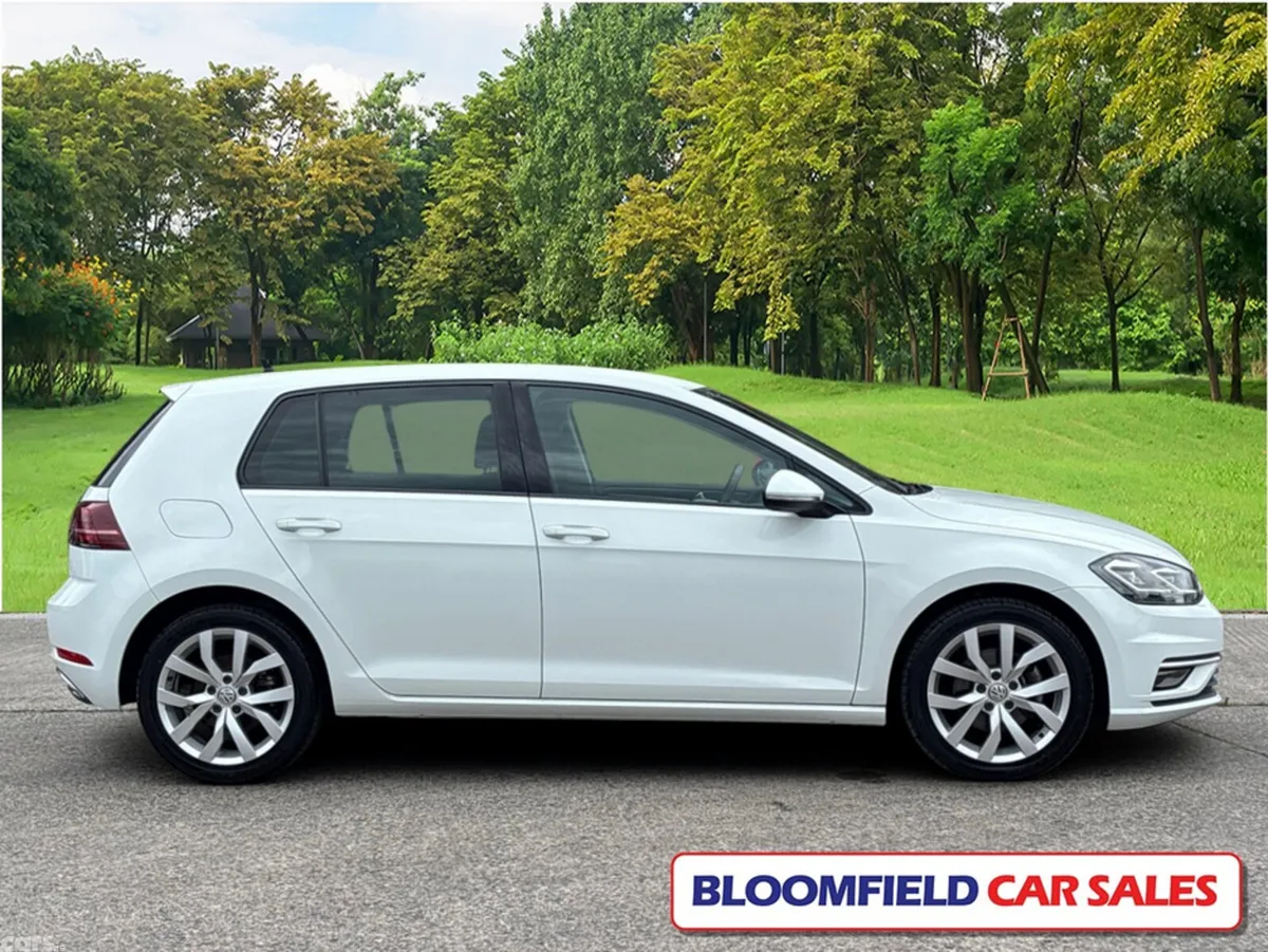 Volkswagen Golf Hatchback, Petrol, 2018, White