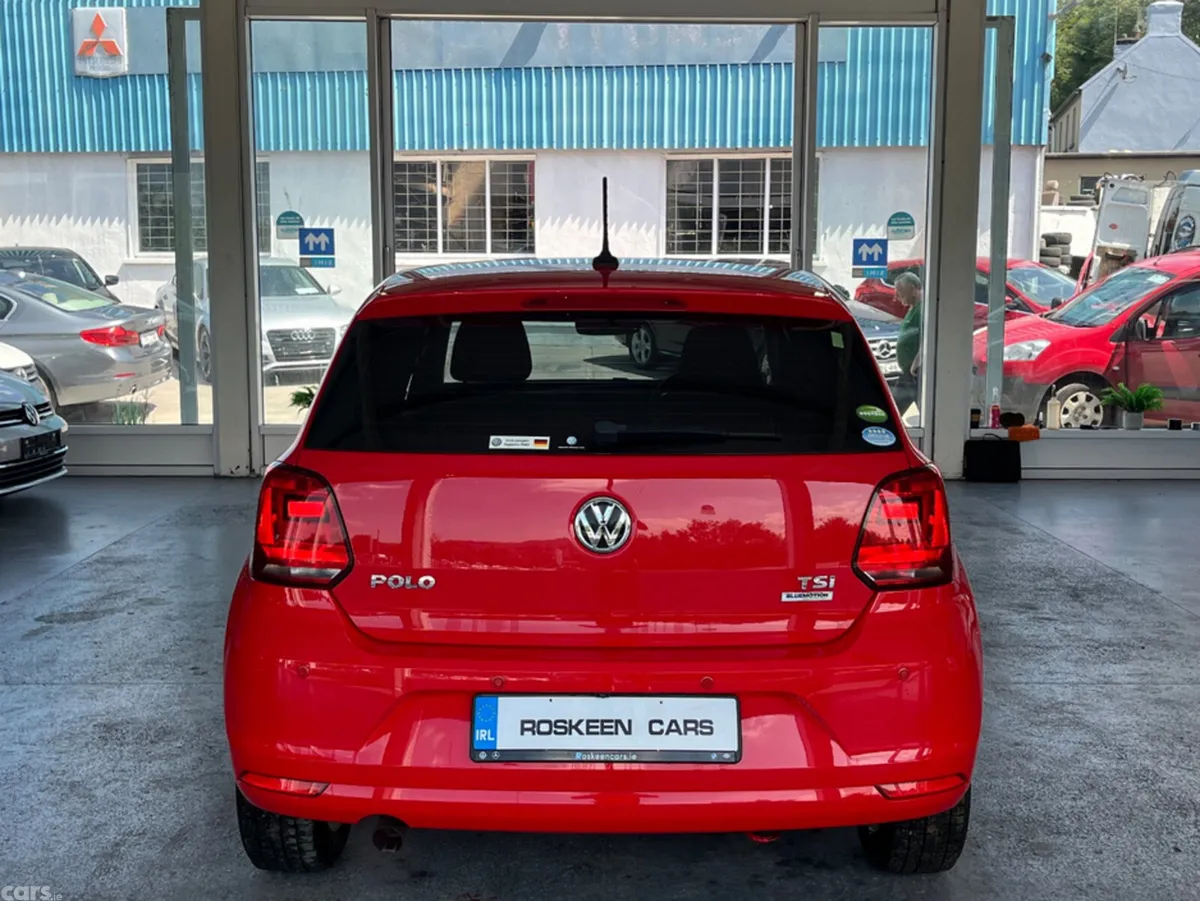 Volkswagen Polo Hatchback, Petrol, 2016, Red