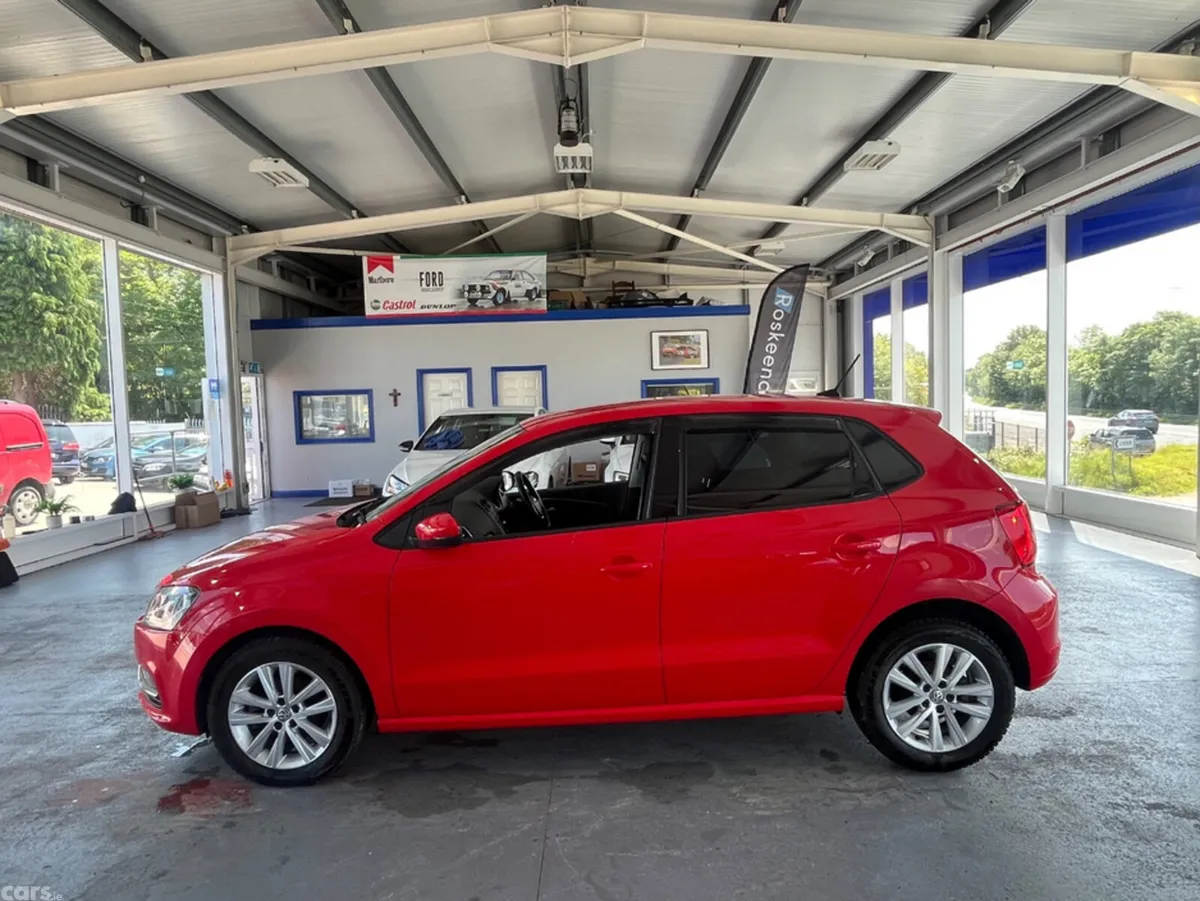 Volkswagen Polo Hatchback, Petrol, 2016, Red