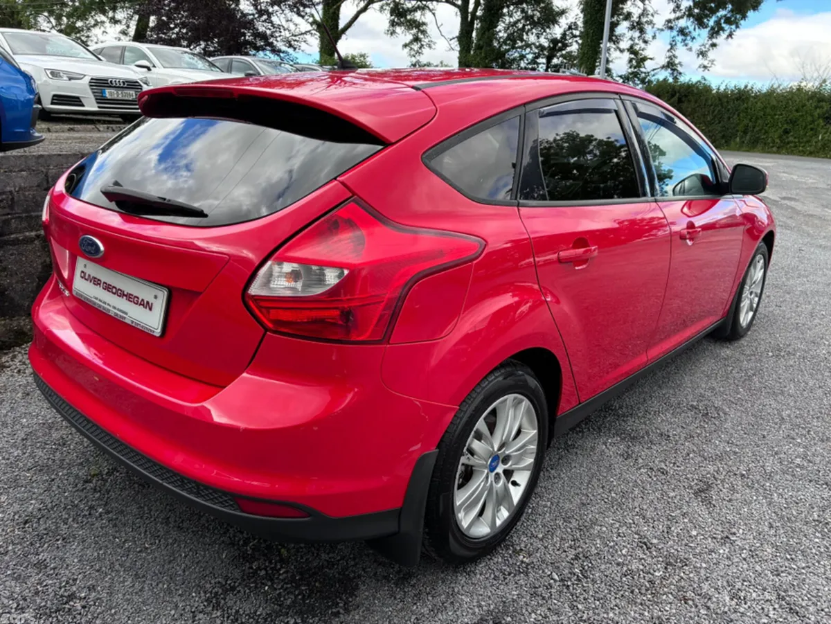 Ford Focus Hatchback, Diesel, 2012, Red