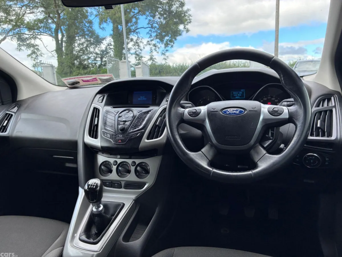Ford Focus Hatchback, Diesel, 2012, Red