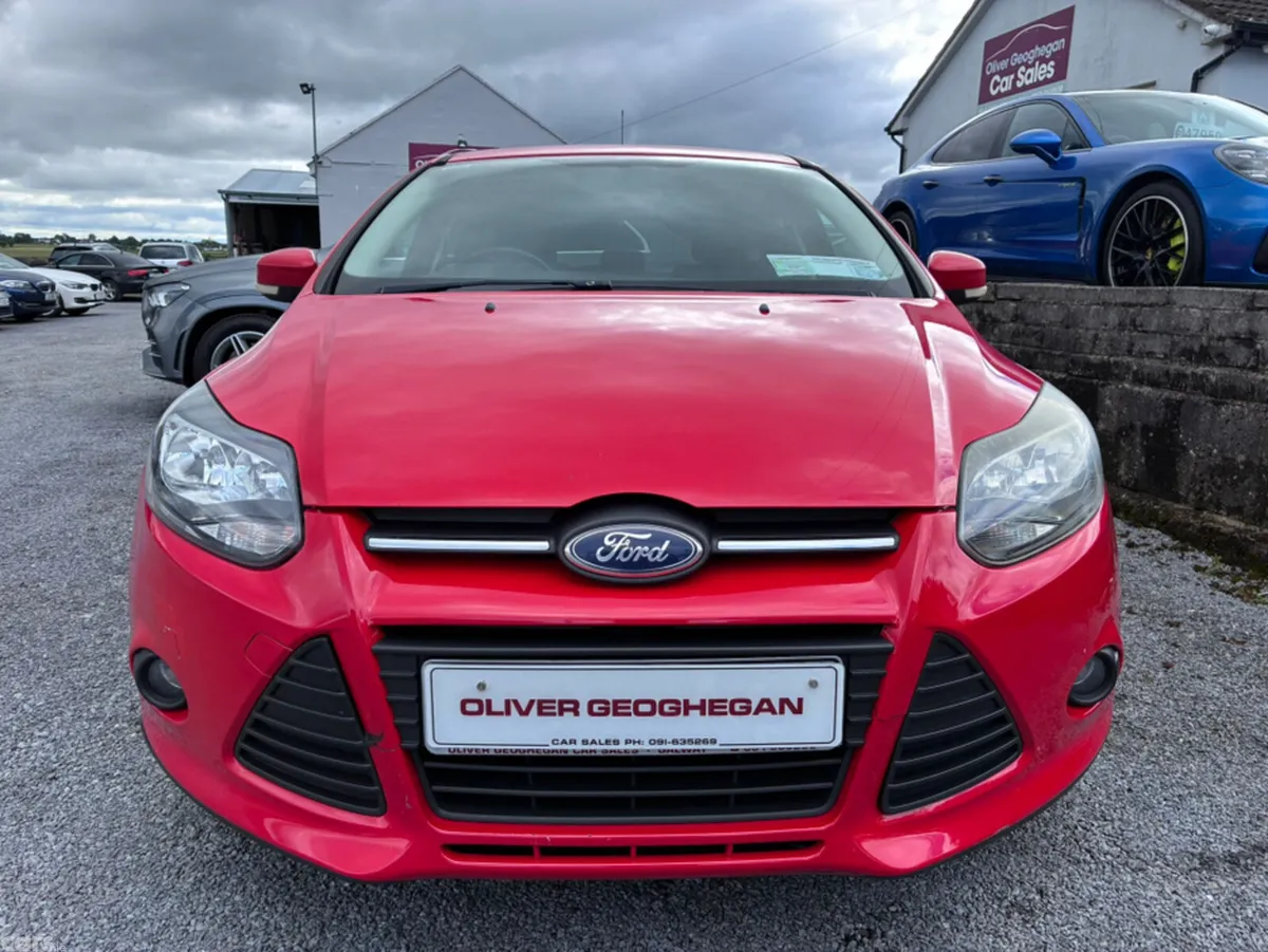 Ford Focus Hatchback, Diesel, 2012, Red