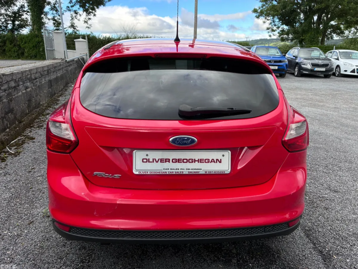 Ford Focus Hatchback, Diesel, 2012, Red