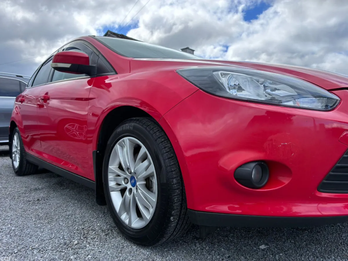 Ford Focus Hatchback, Diesel, 2012, Red