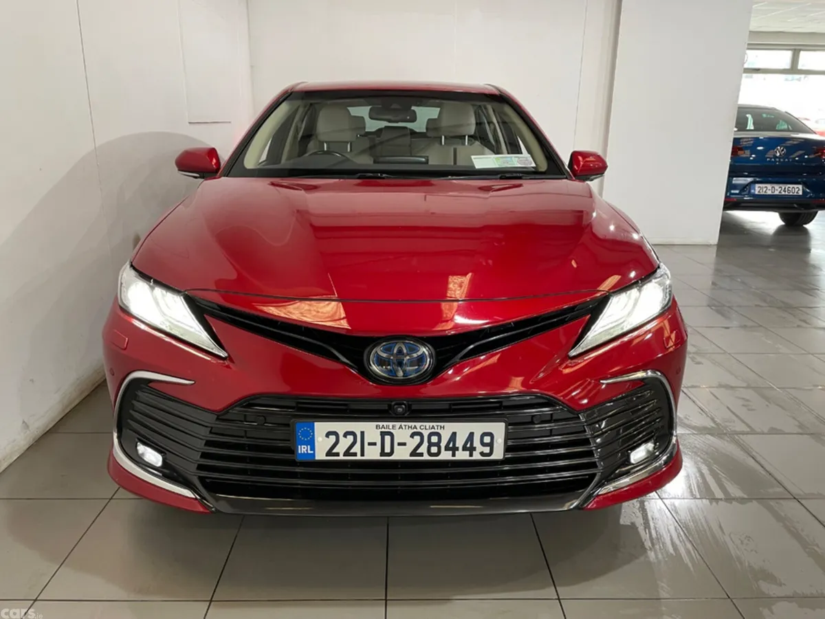 Toyota Camry Saloon, Petrol Hybrid, 2022, Red