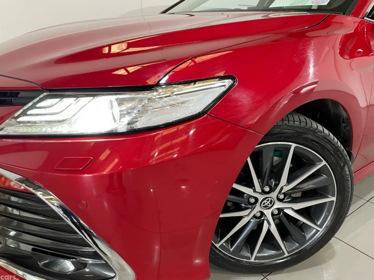 Toyota Camry Saloon, Petrol Hybrid, 2022, Red