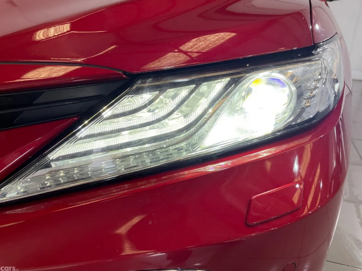 Toyota Camry Saloon, Petrol Hybrid, 2022, Red