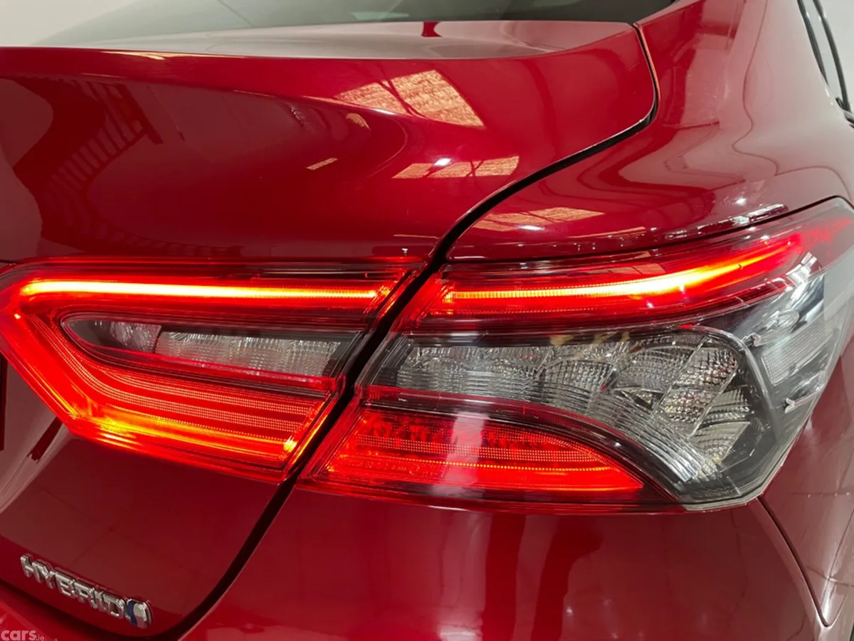 Toyota Camry Saloon, Petrol Hybrid, 2022, Red