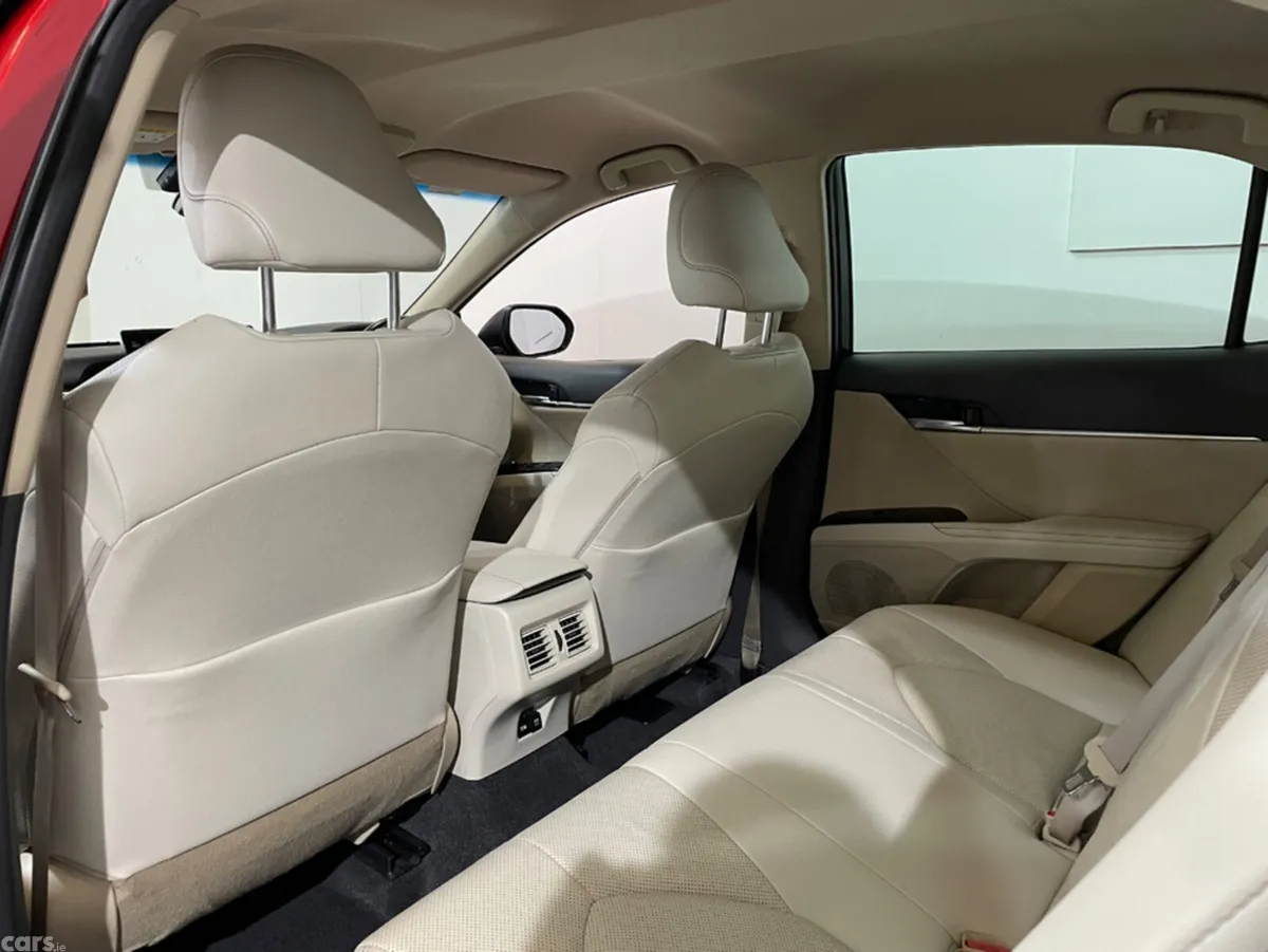 Toyota Camry Saloon, Petrol Hybrid, 2022, Red