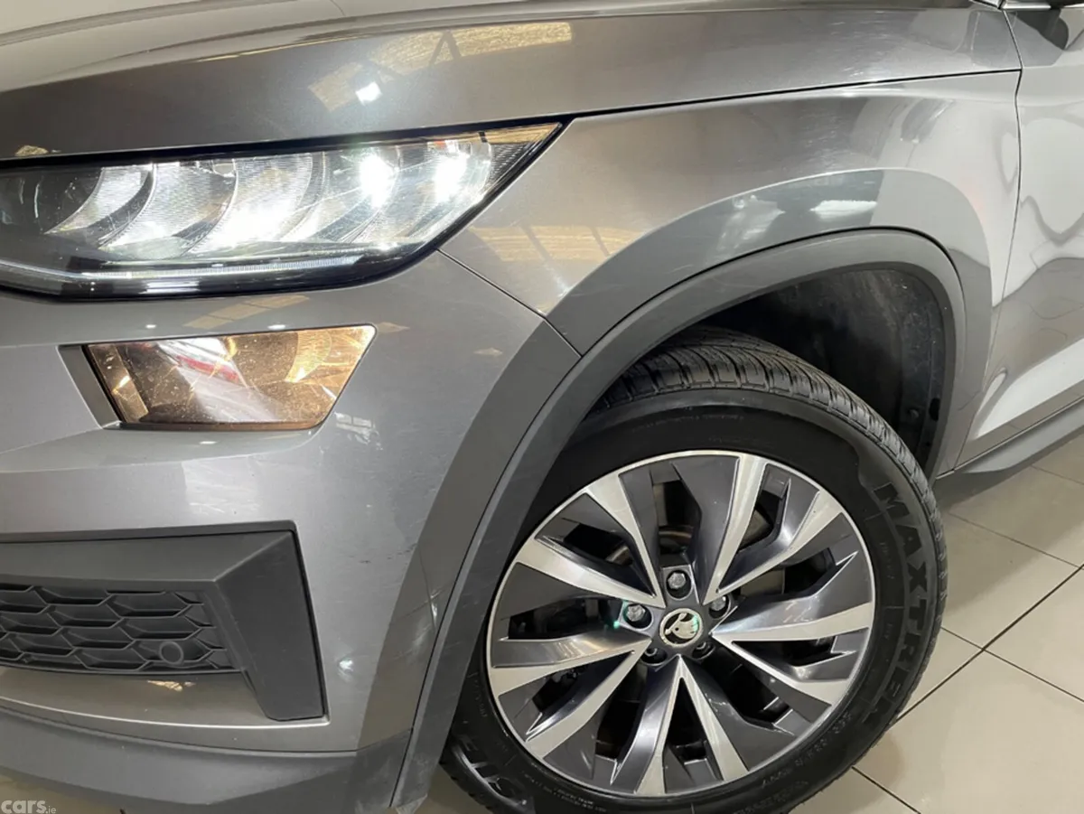 Skoda Kodiaq Estate, Diesel, 2023, Grey