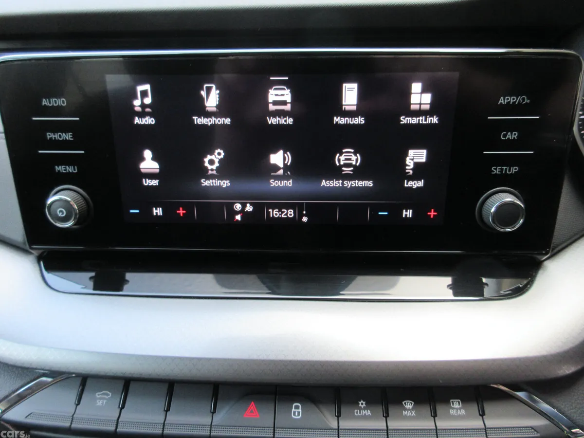 Skoda Octavia Saloon, Diesel, 2022, Black