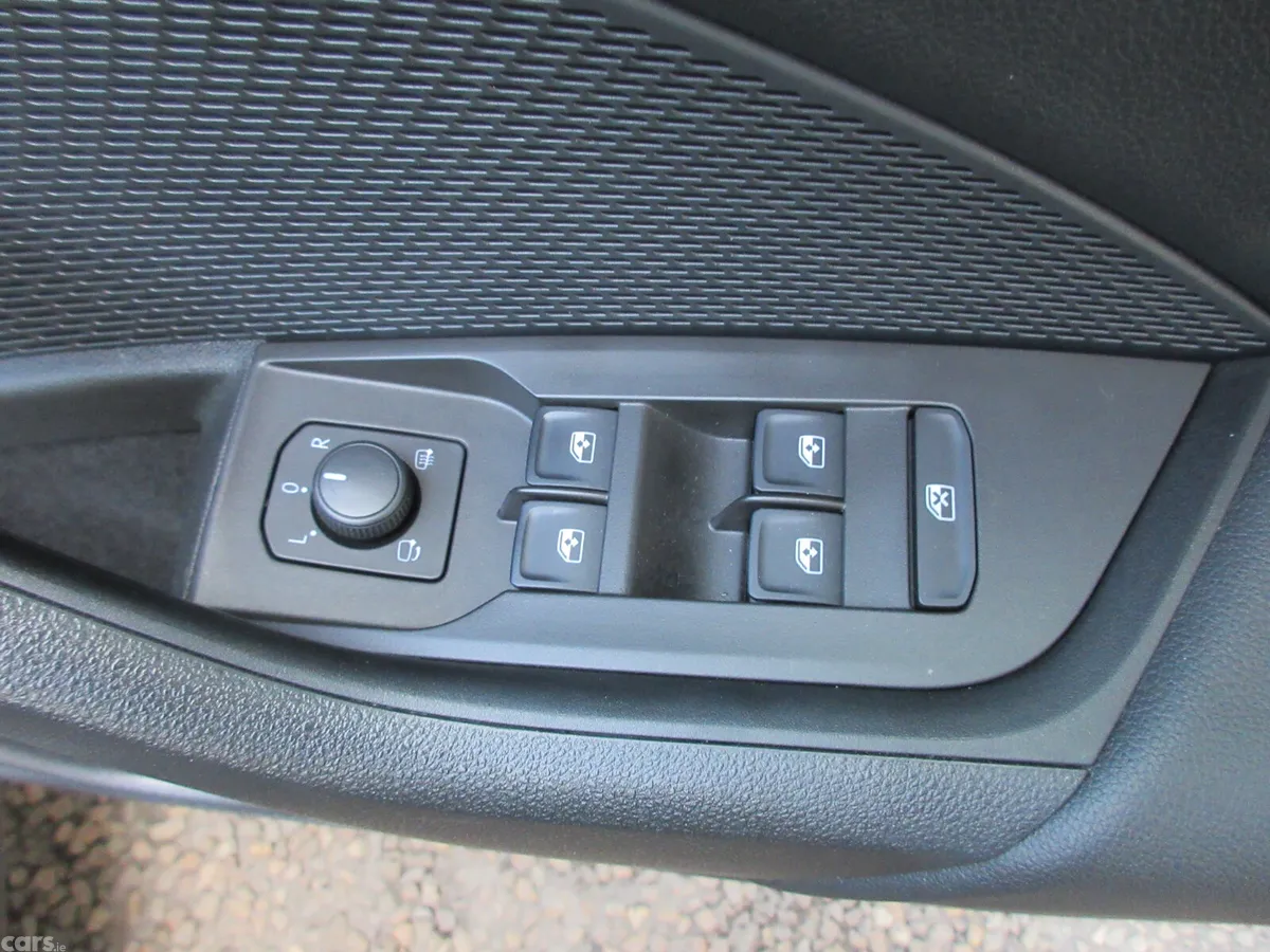 Skoda Octavia Saloon, Diesel, 2022, Black