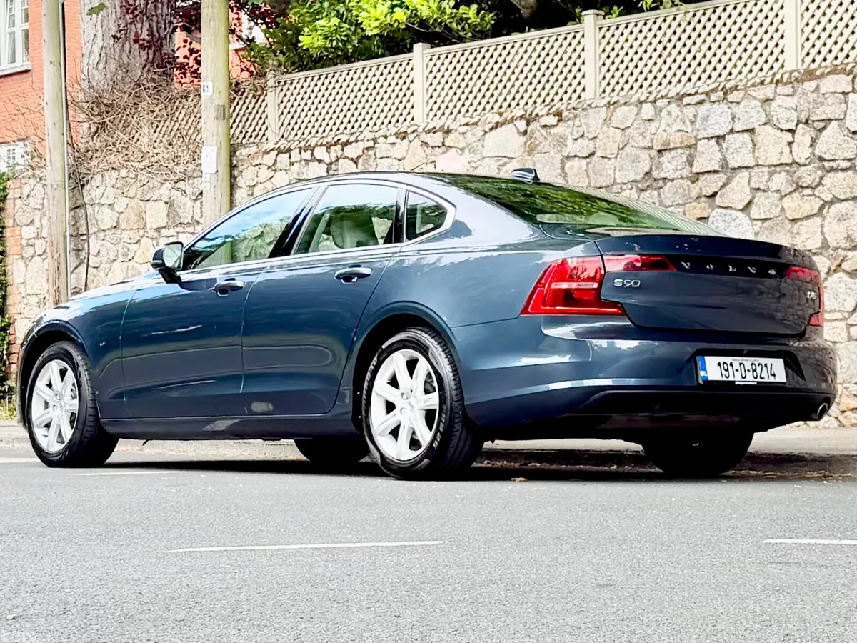 Volvo S90 Saloon, Diesel, 2019, Blue