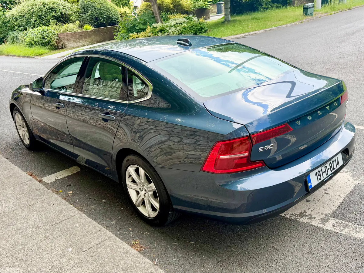 Volvo S90 Saloon, Diesel, 2019, Blue