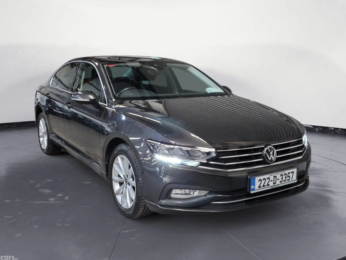 Volkswagen Passat Saloon, Diesel, 2022, Grey