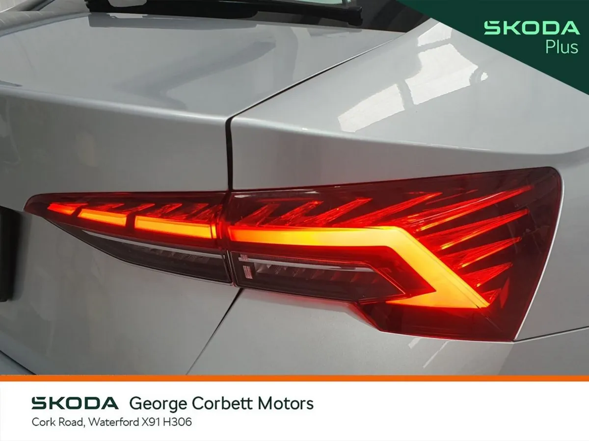 Skoda Octavia Hatchback, Diesel, 2025, Grey