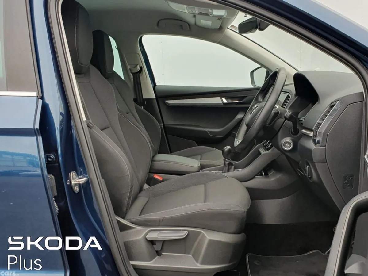 Skoda Karoq Estate, Petrol, 2023, Blue
