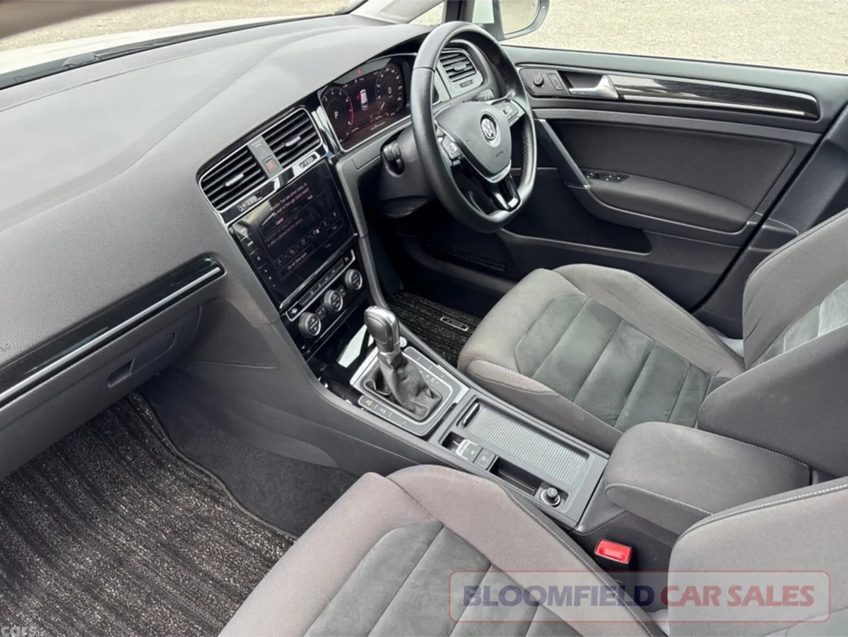 Volkswagen Golf Hatchback, Petrol, 2019, White