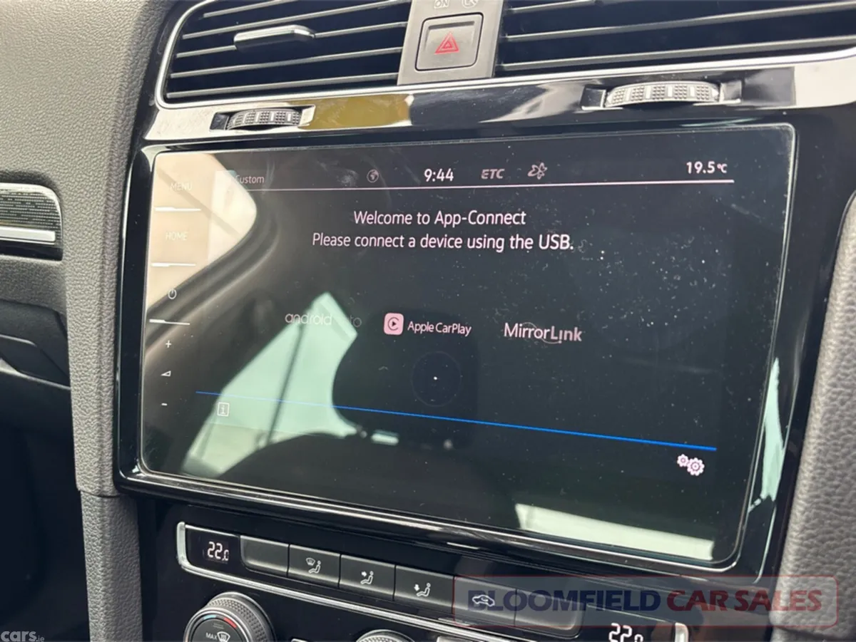 Volkswagen Golf Hatchback, Petrol, 2019, White