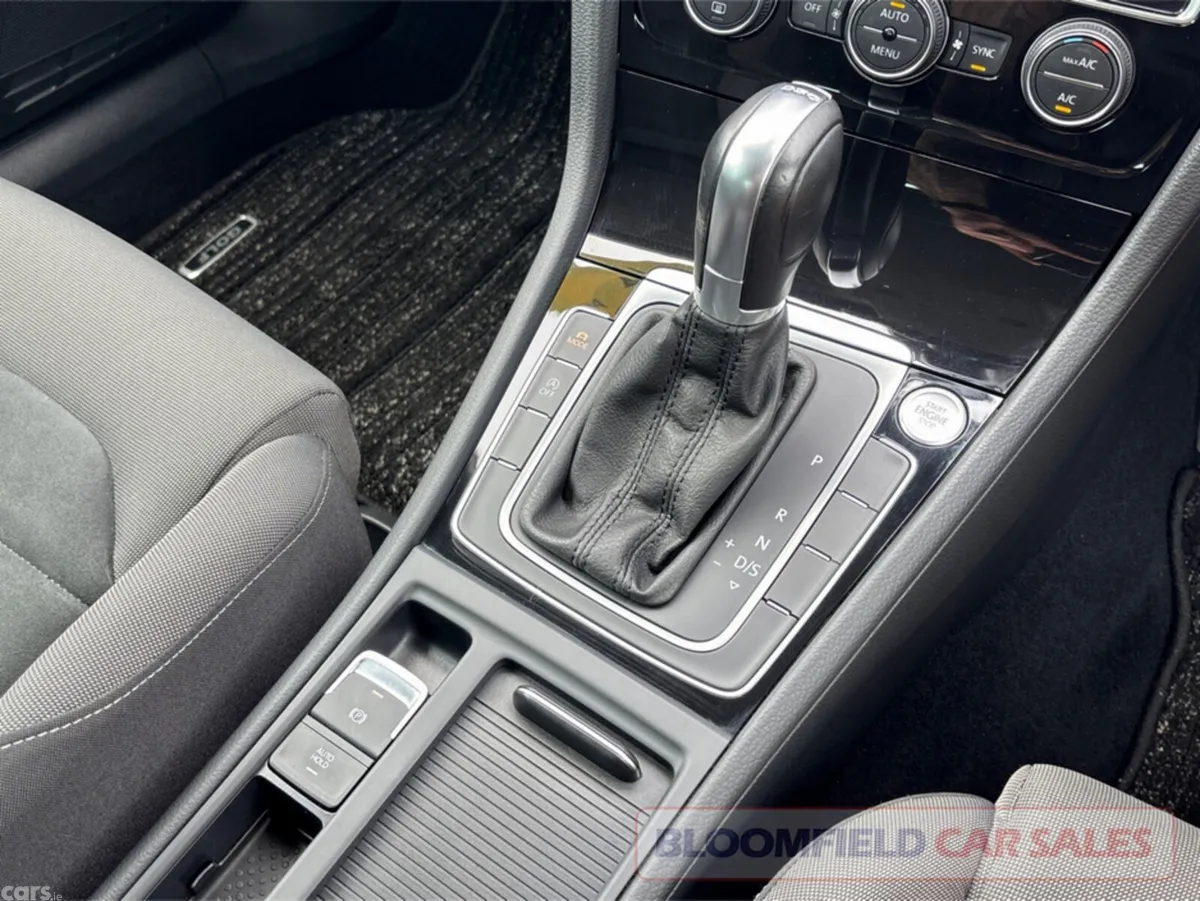Volkswagen Golf Hatchback, Petrol, 2019, White
