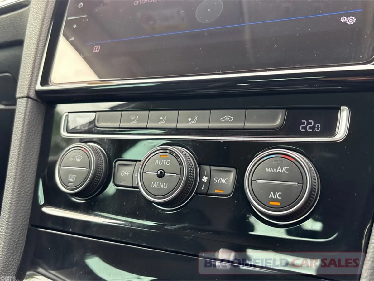 Volkswagen Golf Hatchback, Petrol, 2019, White