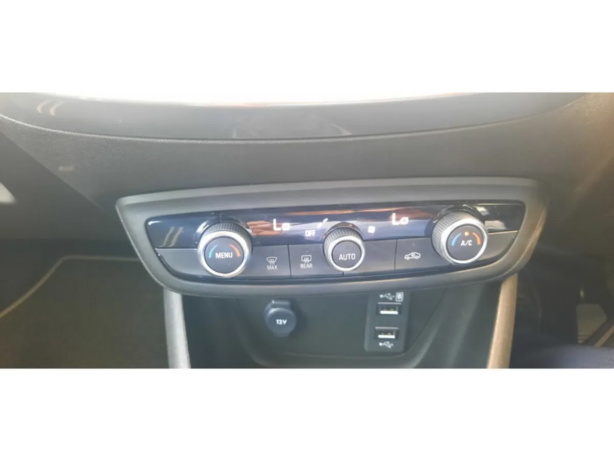 Opel Crossland MPV, Diesel, 2024, Grey