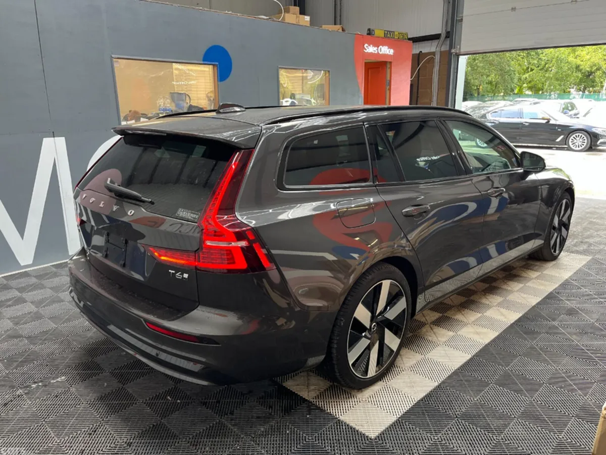 Volvo V60 Saloon, Petrol Hybrid, 2024, Brown