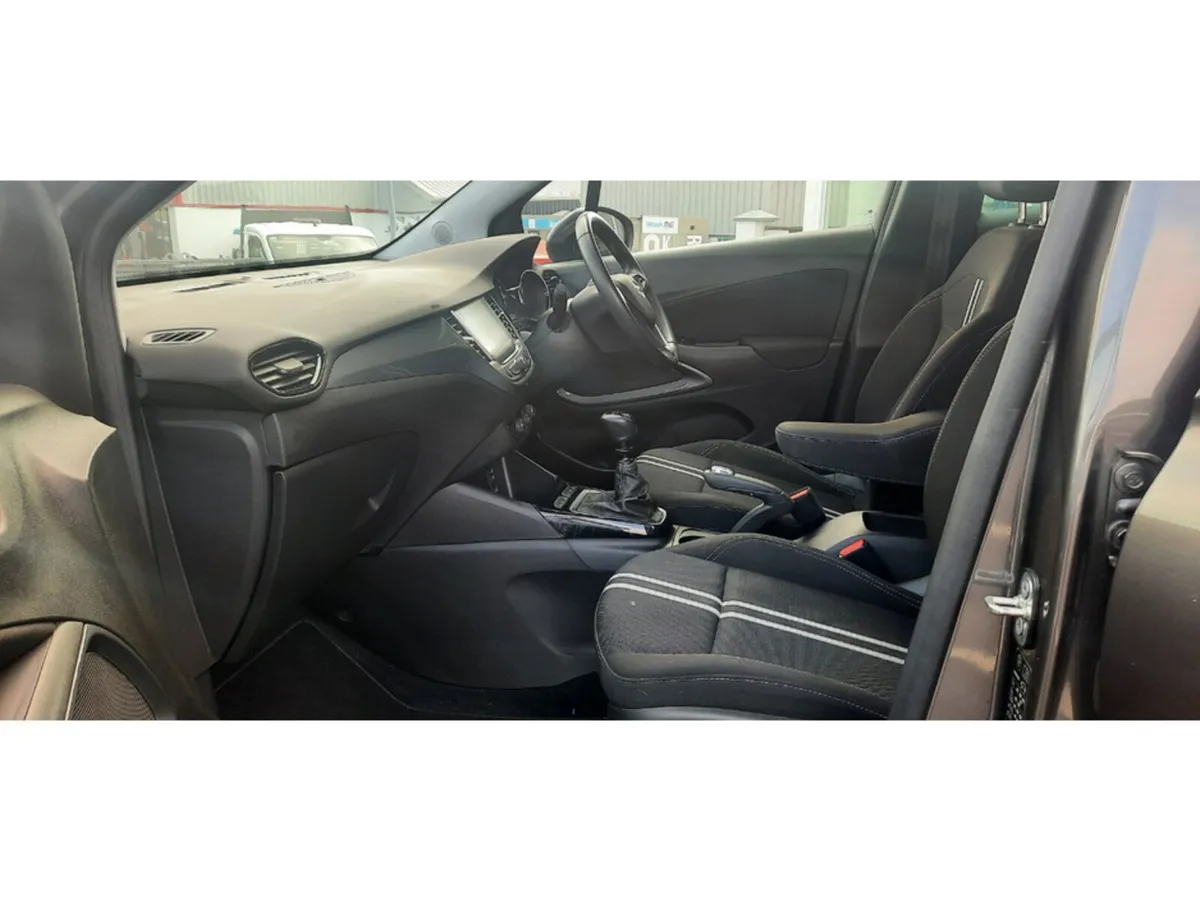 Opel Crossland MPV, Diesel, 2024, Grey
