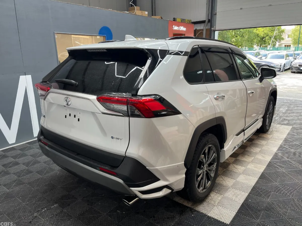 Toyota RAV4 SUV, Petrol Hybrid, 2025, White