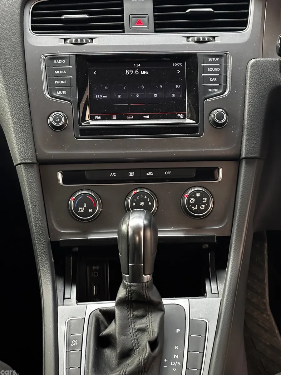 Volkswagen Golf Hatchback, Petrol, 2015, Blue