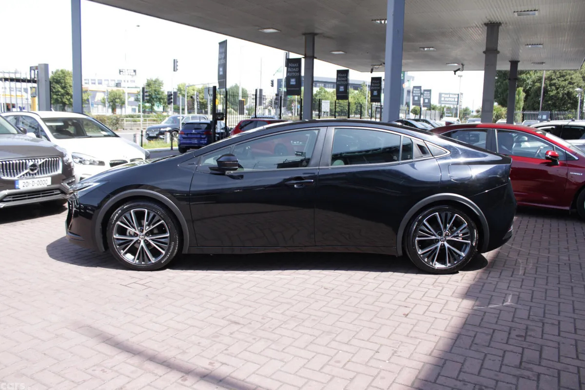 Toyota Prius Saloon, Petrol Hybrid, 2023, Black