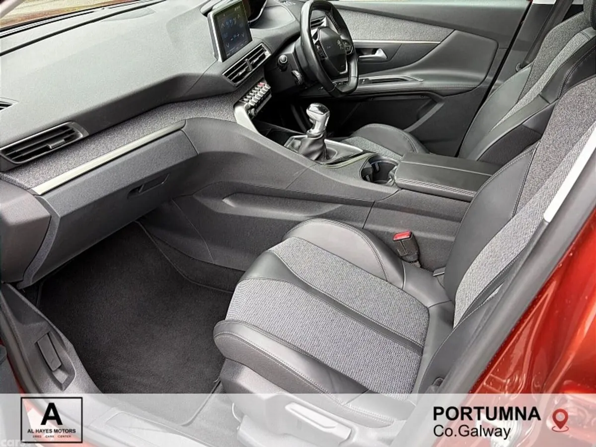 Peugeot 3008 Hatchback, Diesel, 2018, Gold