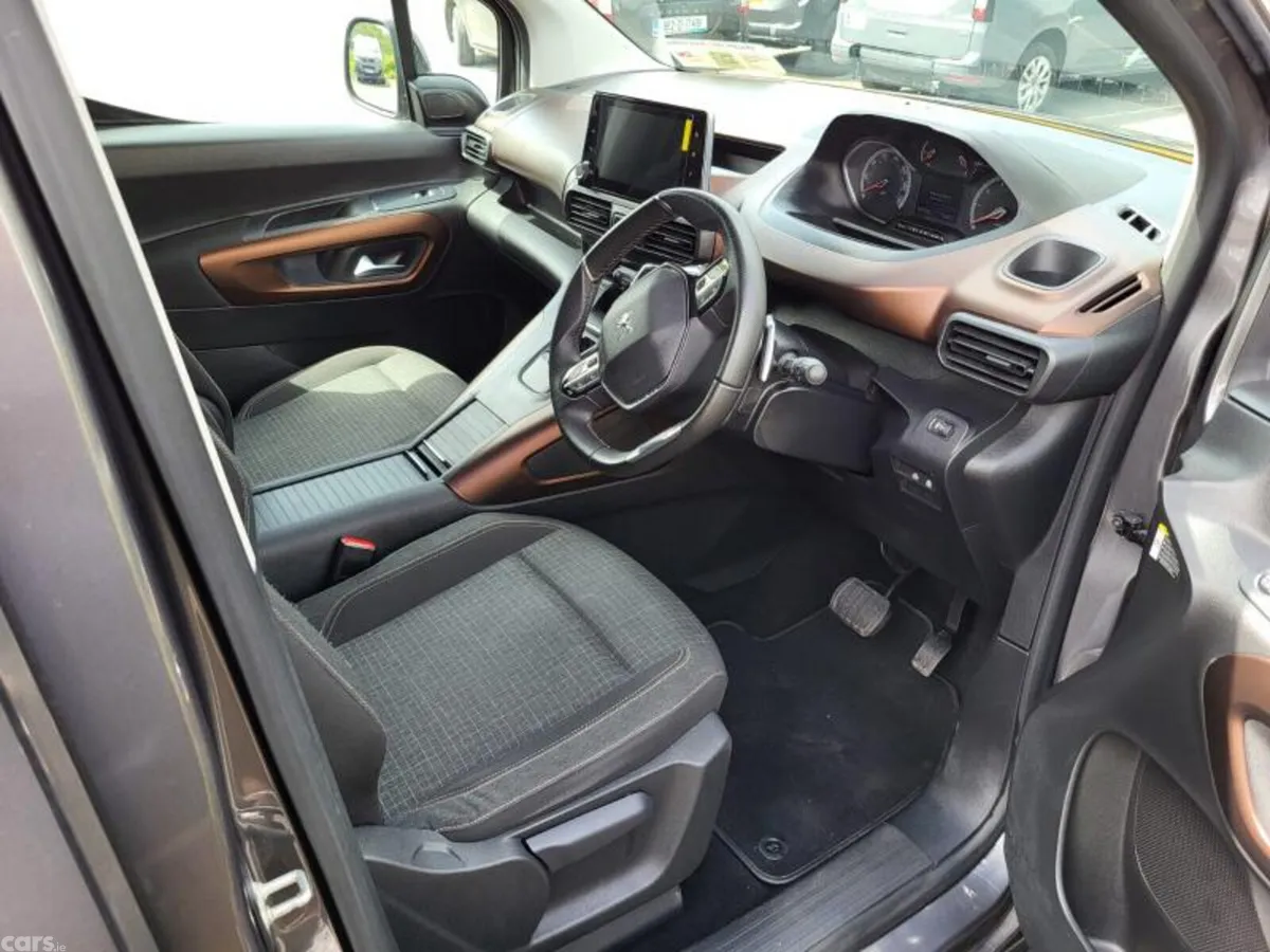 Peugeot Rifter MPV, Diesel, 2024, Grey