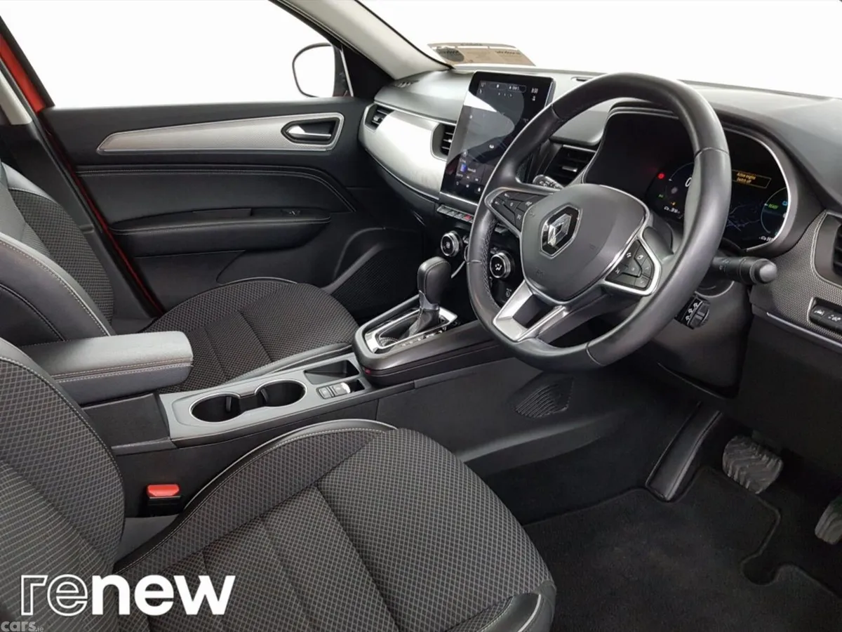Renault Arkana Hatchback, Petrol Hybrid, 2023, Red