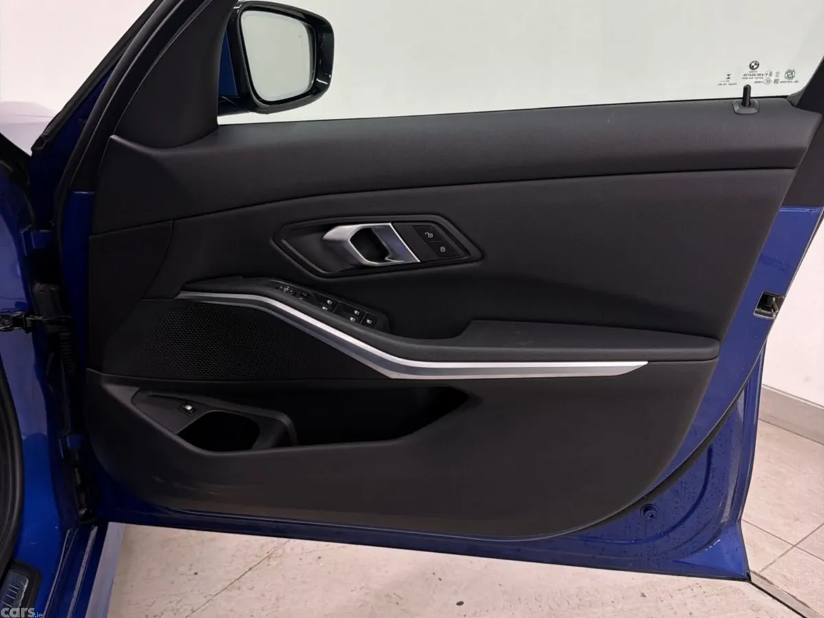 BMW 3-Series Saloon, Petrol Plug-in Hybrid, 2025, Blue