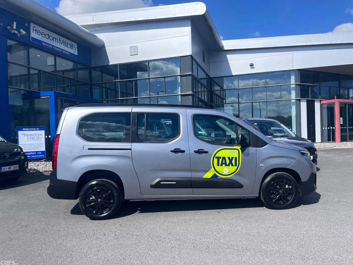 Citroen Berlingo Multispace MPV, Diesel, 2026, Silver