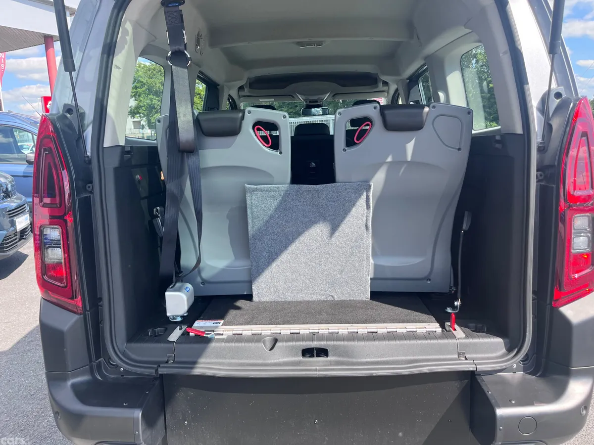 Citroen Berlingo Multispace MPV, Diesel, 2026, Silver