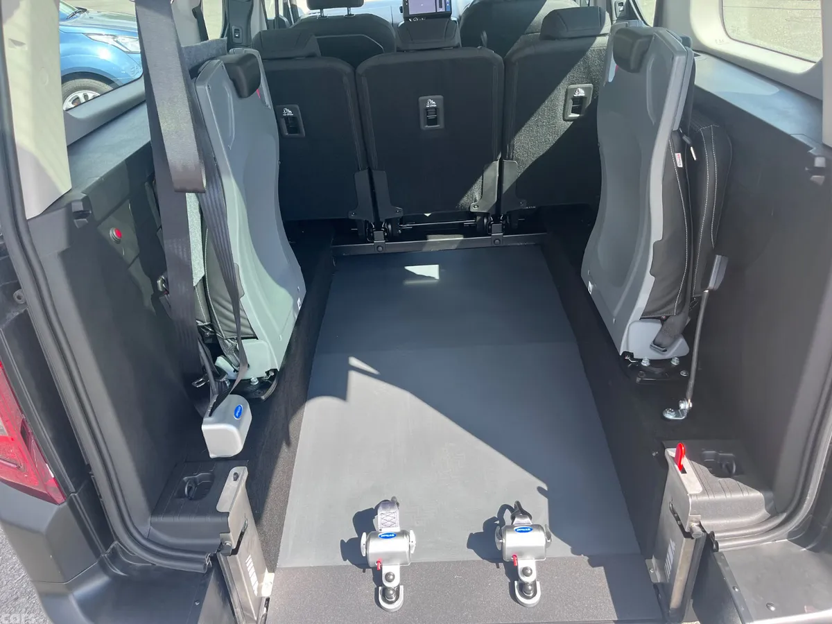 Citroen Berlingo Multispace MPV, Diesel, 2026, Silver