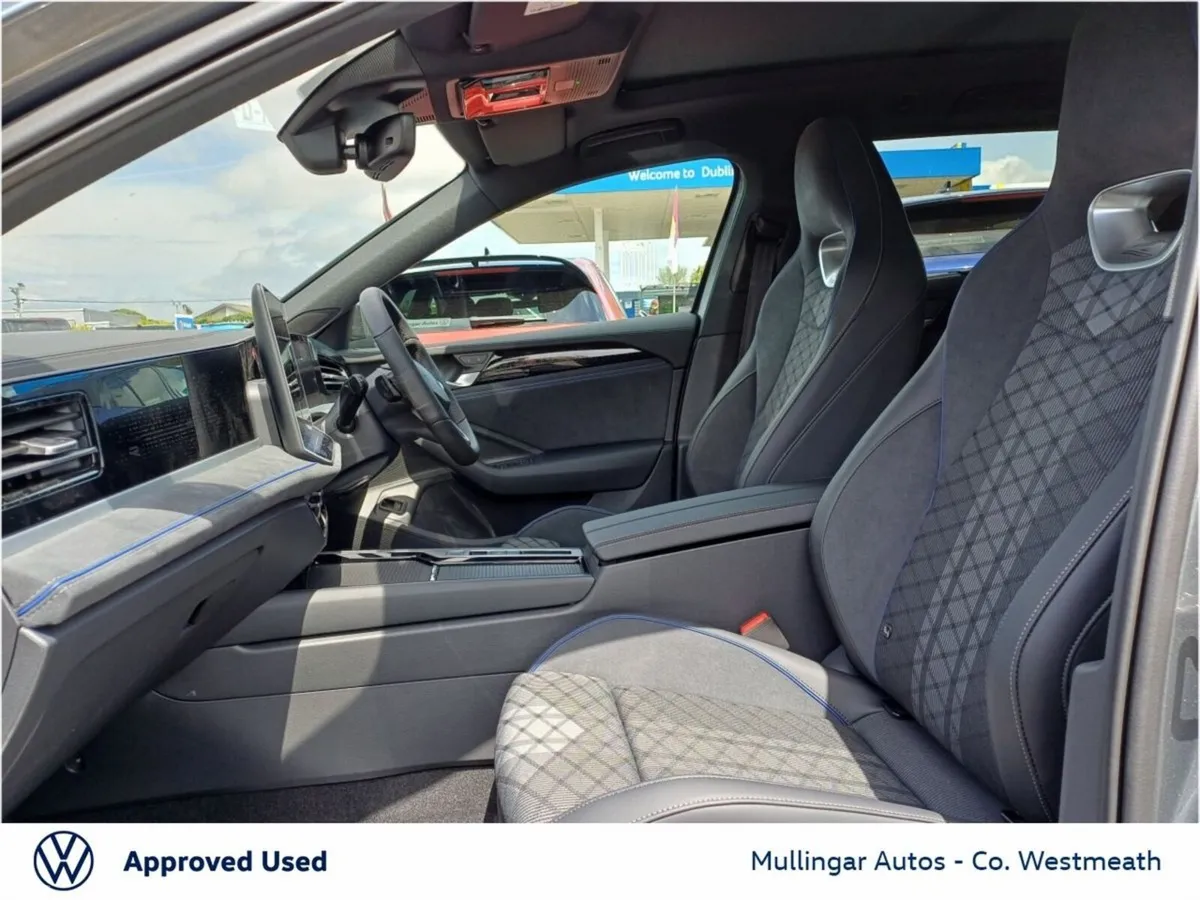Volkswagen Passat Estate, Diesel, 2026, Grey