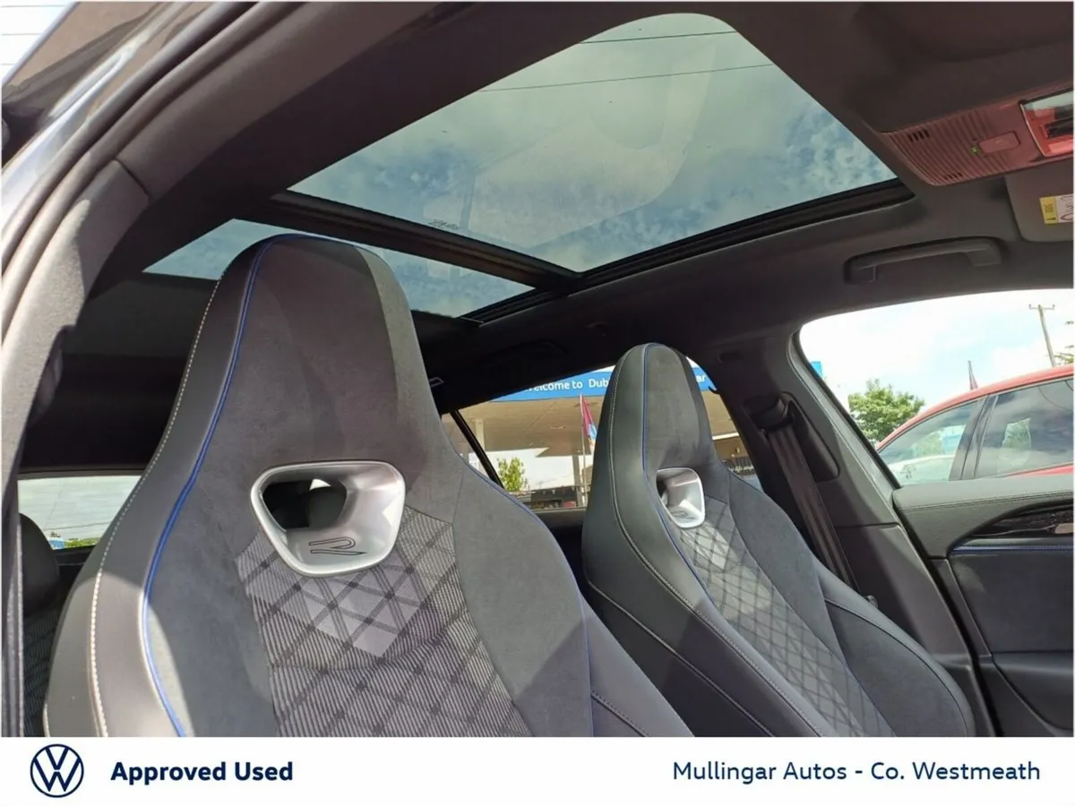 Volkswagen Passat Estate, Diesel, 2026, Grey