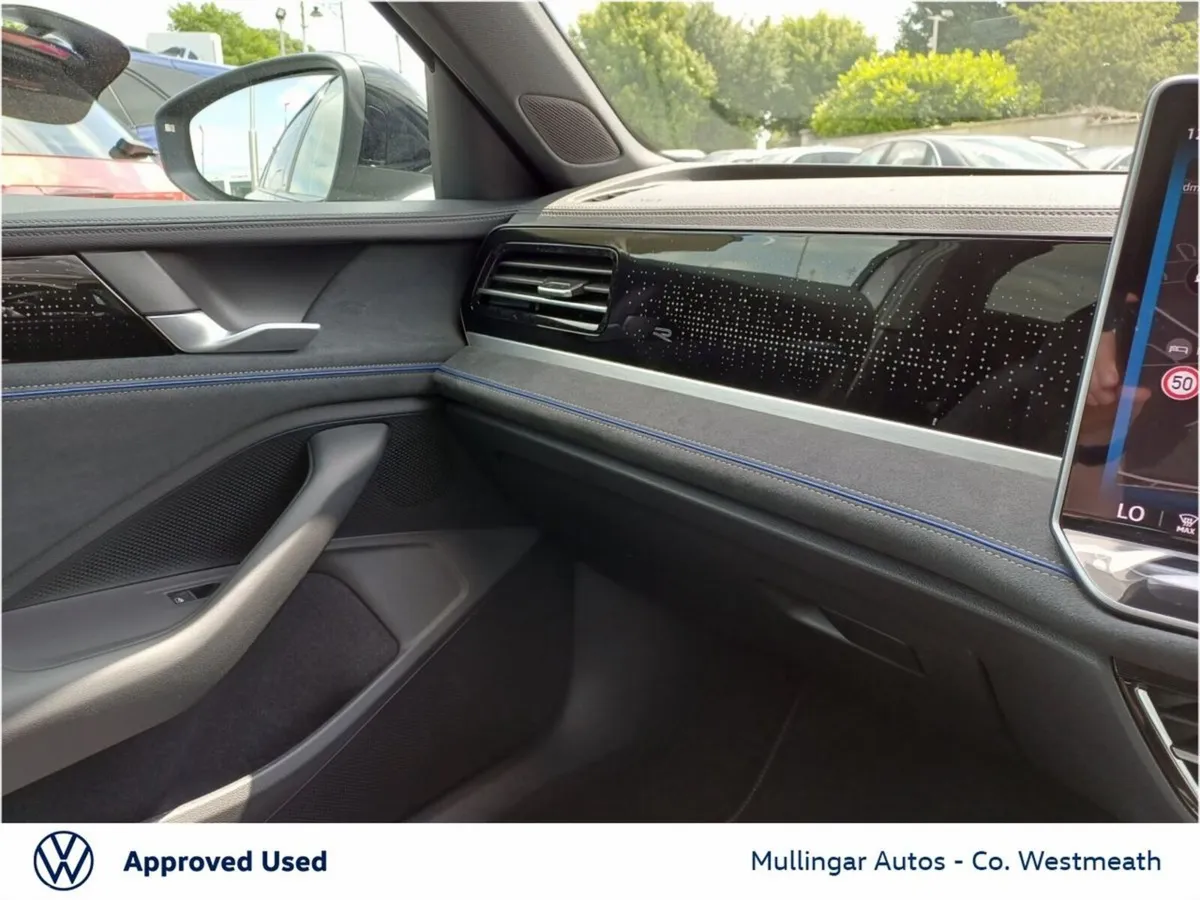 Volkswagen Passat Estate, Diesel, 2026, Grey