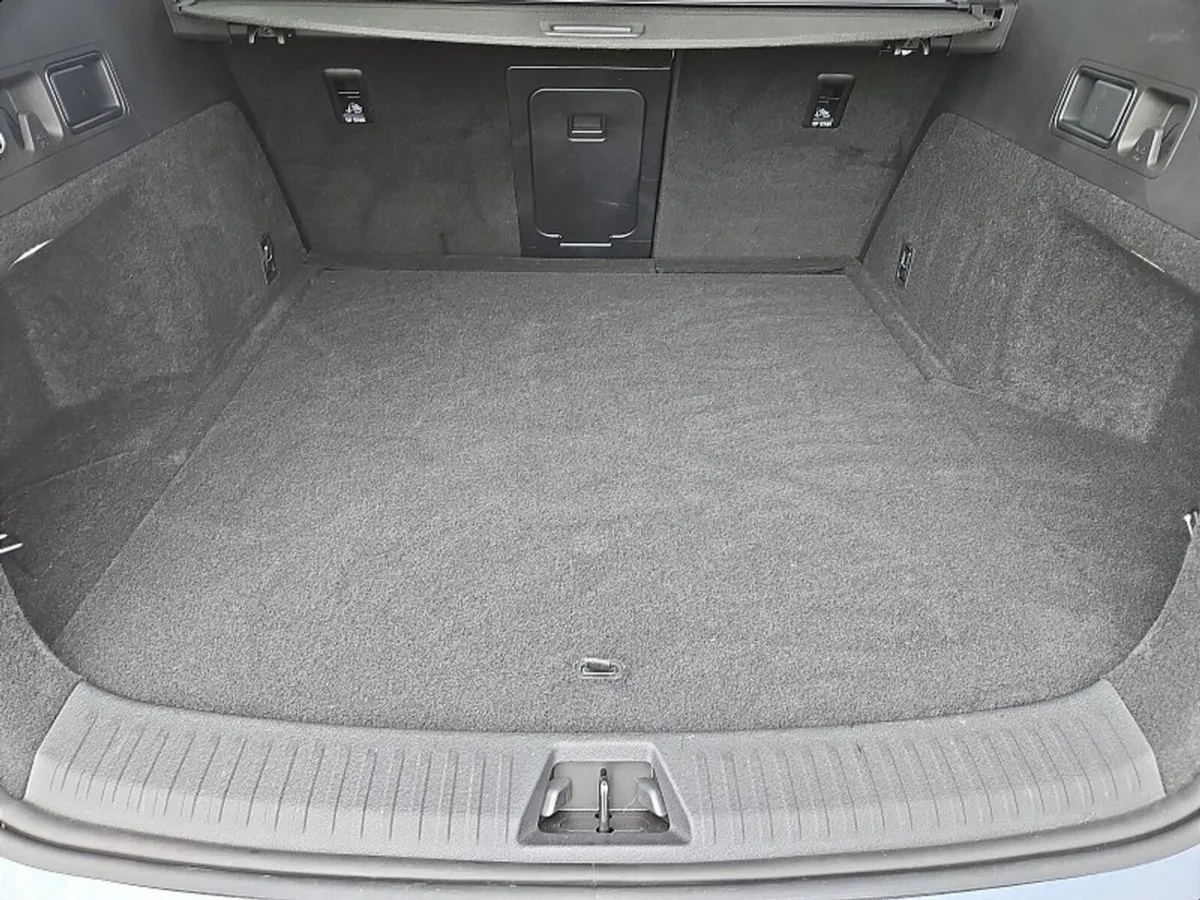BYD Seal 6 Hatchback, Petrol Plug-in Hybrid, 2026, Grey