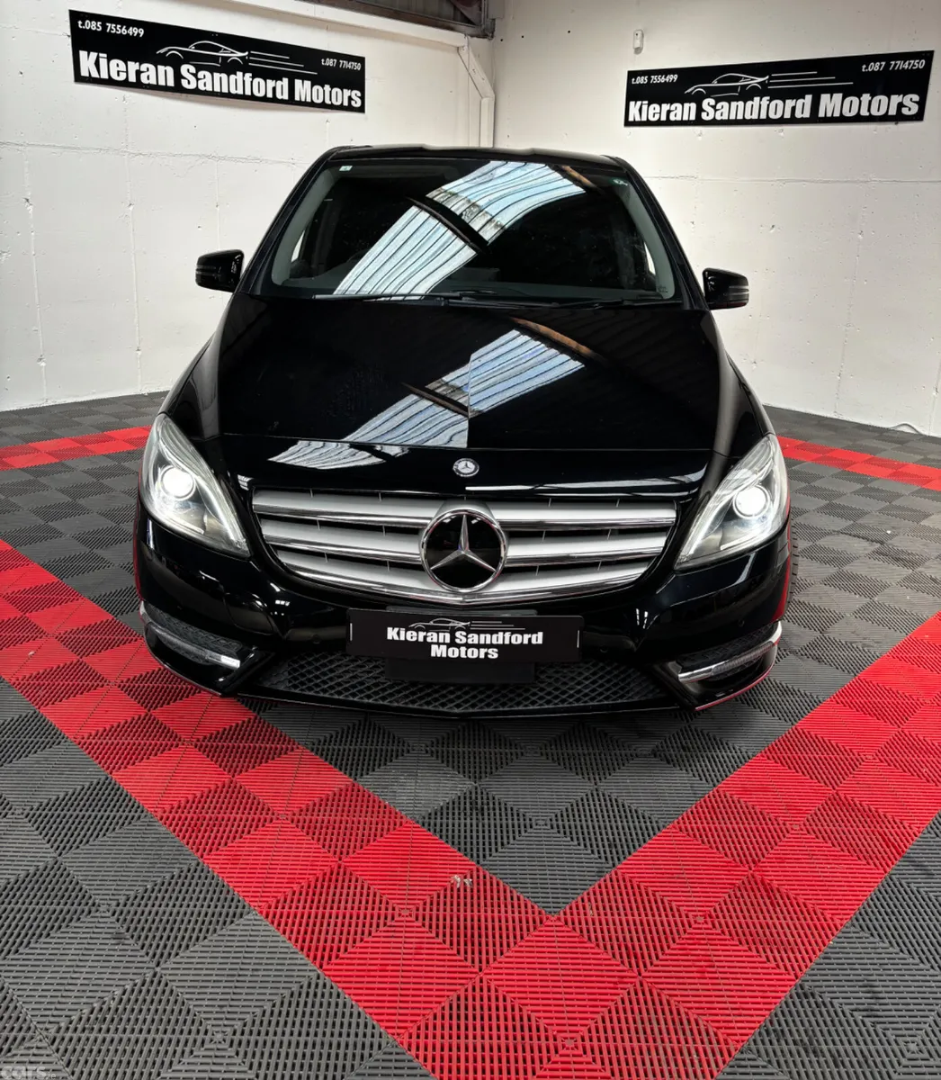 Mercedes-Benz B-Class Hatchback, Petrol, 2013, Black